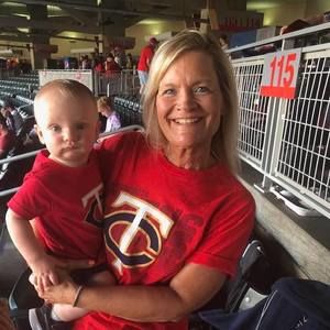 Meet your Posher, Caroline